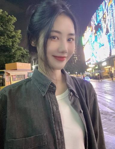 181341jy4jr54khzak4d9k.jpg