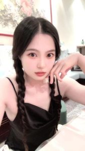 165048v78t7xq8qs8q6zy8-169x300.jpg
