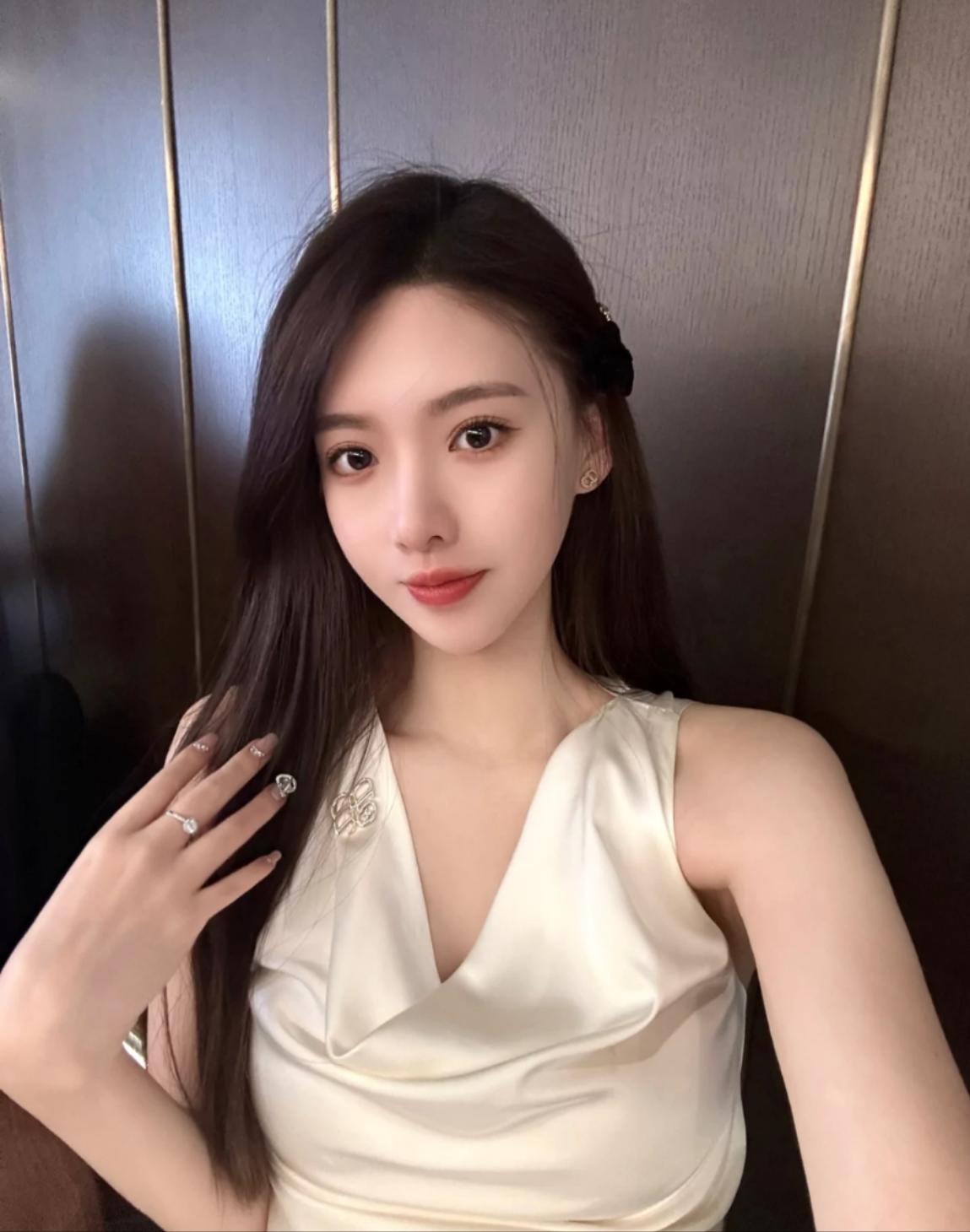 8ee343b83cdc9a0b96e7d0f8017c3d8a.jpg